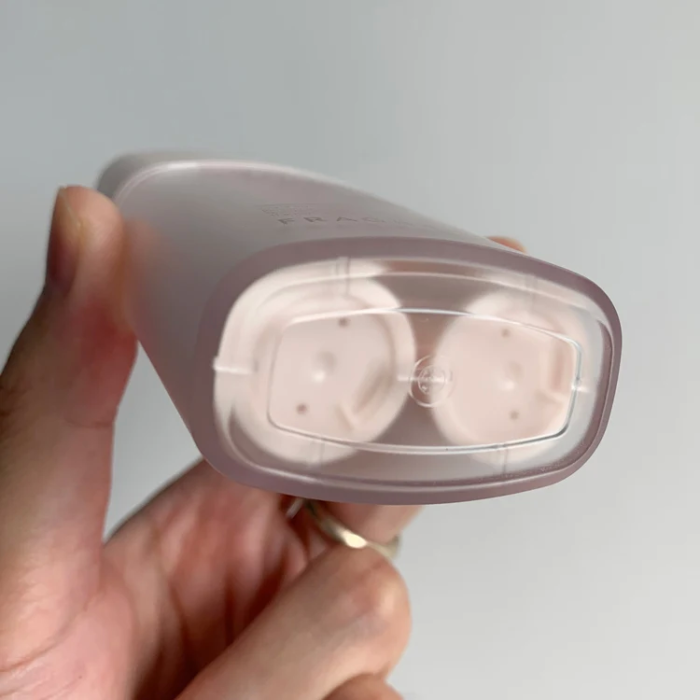 bottom of dual chamber airless bottle