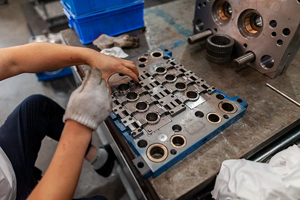 private mold manufacturing – 1 private mold manufacturing - 1