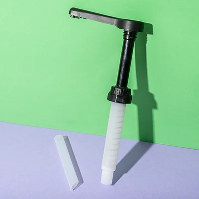 UKS30 - 38 400 detachable sauce pump dispenser