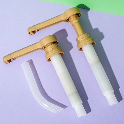 UKS30 - 38 400 sauce pump dispenser with bent tube